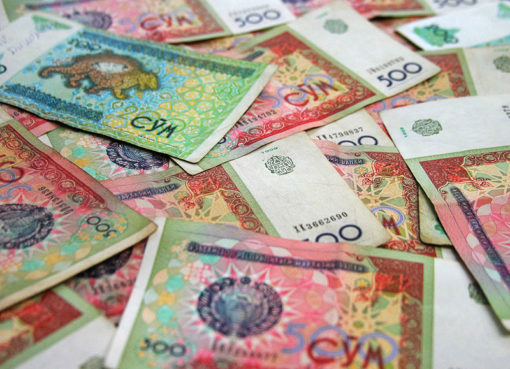 Падение курса сума к доллару и евро: что говорит Центробанк Узбекистана