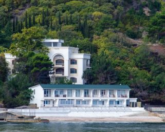 В Крыму была продана одна из любимых дач Брежнева