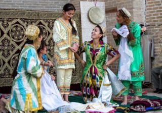 В Узбекистане законодательно установили нормы для свадеб: шикарные празднества под запретом