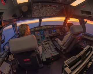 Пассажир управлял самолетом, так как пилот не явился к рейсу