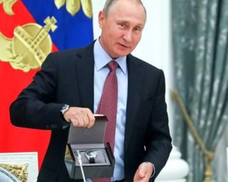 Какие необычные подарки получил Владимир Путин за всю жизнь