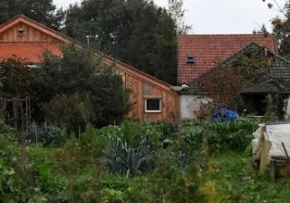 Голландская полиция нашла семью на ферме после 9 лет заточения