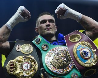 Усик заявил об уходе из большого бокса