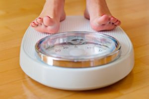 Врачи рассказали, почему люди набирают вес от проживания в однокомнатной квартире