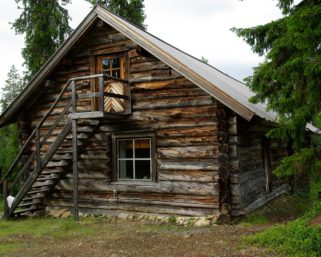 Мистическая история: покойная пришла в гости, а получила мат