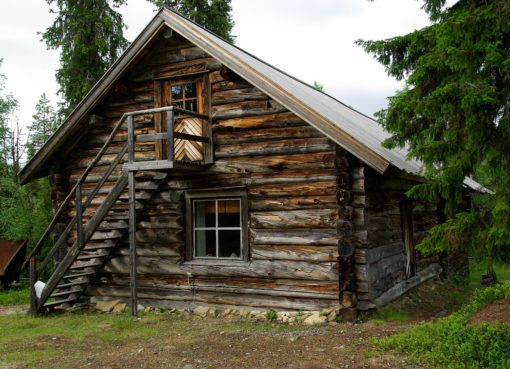 Мистическая история: покойная пришла в гости, а получила мат