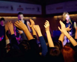 Депутат предложила запретить круглосуточные кафе в жилых домах