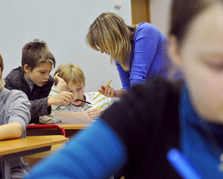 Елена Кашкарова оценила идею о внесении в Конституцию поправки о детях