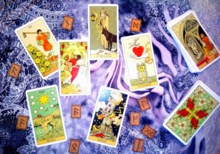 Тест: Быстрое гадание на любовь. Что вас ждет в отношениях?