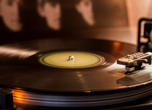 Мистическая история: виниловая пластинка