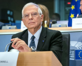 Руководитель дипломатии ЕС поддержал идею отмены санкций при вспышке коронавируса