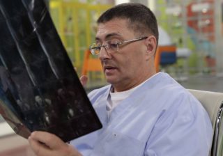 Доктор Мясников объяснил «русское чудо» с коронавирусом