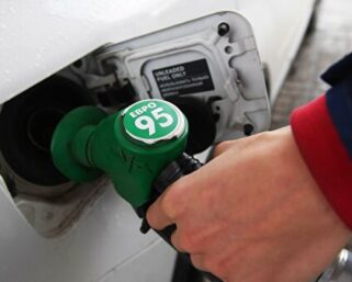 В России ускорился рост цен на бензин