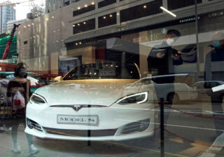 Tesla назвали музой Китая