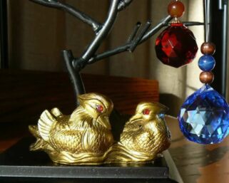 Талисманы фен шуй для любви и брака