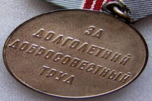 Льготы и доплаты ветеранам труда в 2021 году – что изменится?