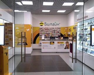 В 2020 году салоны связи закрыли примерно 1700 точек