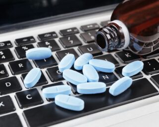 Как заказать лекарства в интернете: плюсы онлайн-магазина, нюансы покупки